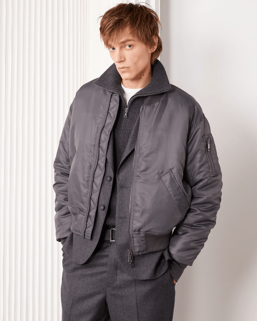 Javier Bomber / Anthracite - STER/EO MUCBomberOfficine GénéraleMGrey